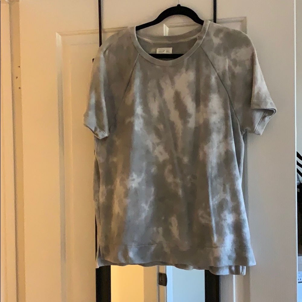 Short sleeve tie die grey sweatshirt